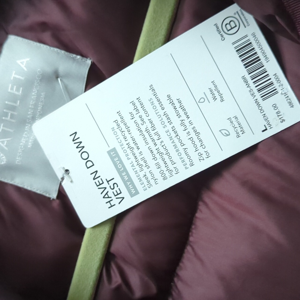 NWT! ~ATHLETA~ BURGUNDY HAVEN DOWN PUFFER VEST-L - Picture 13 of 15
